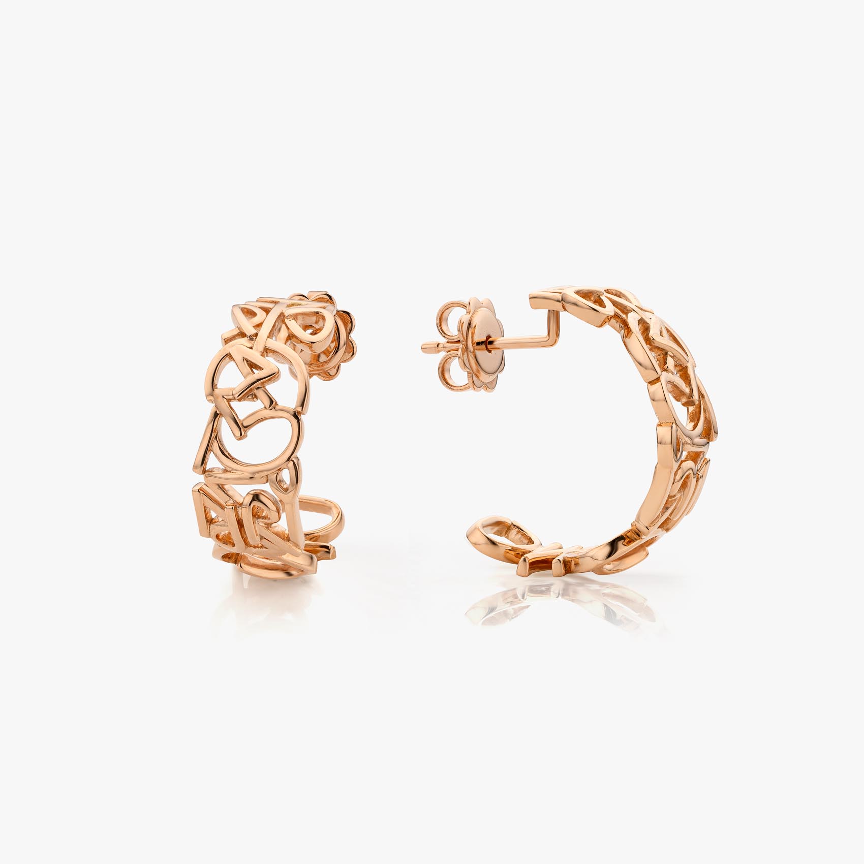 images/maison-de-greef-30-parole-pa-001-bo-l/atelier_wittmann-earrings-red_gold-pa_001_bo_l-front.jpg